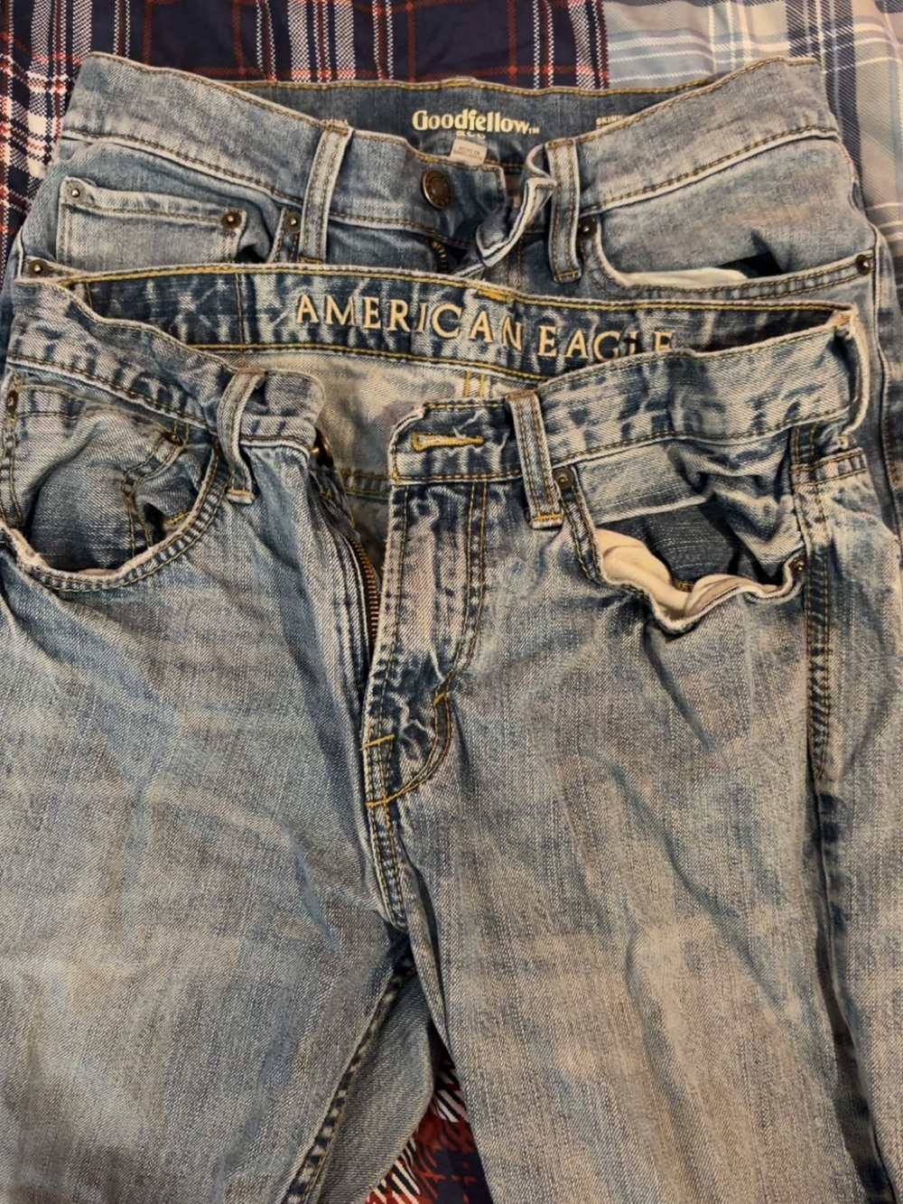 American Eagle Outfitters Men's Light Blue Washed Jeans and good fellow jeans
